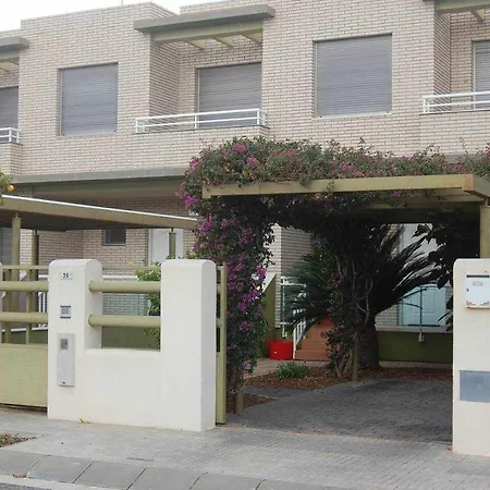 Casa Junto A La Playa Costa Dorada Holiday home